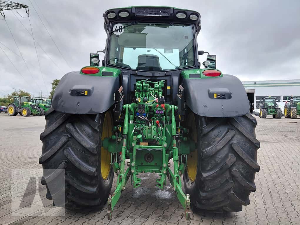 Traktor типа John Deere 6215R, Gebrauchtmaschine в Regensburg (Фотография 4)