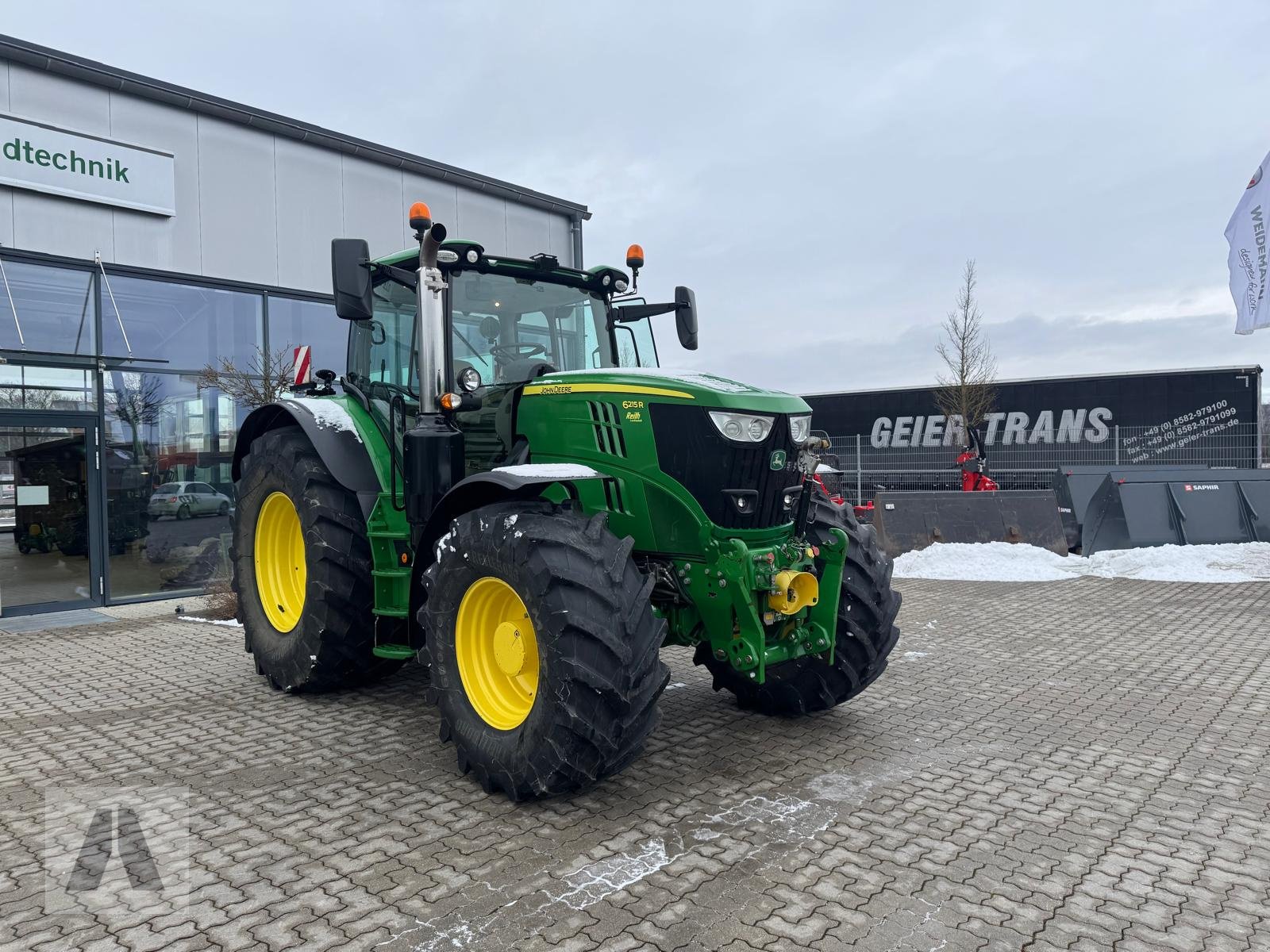 Traktor za tip John Deere 6215R, Gebrauchtmaschine u Langweid am Lech (Slika 2)