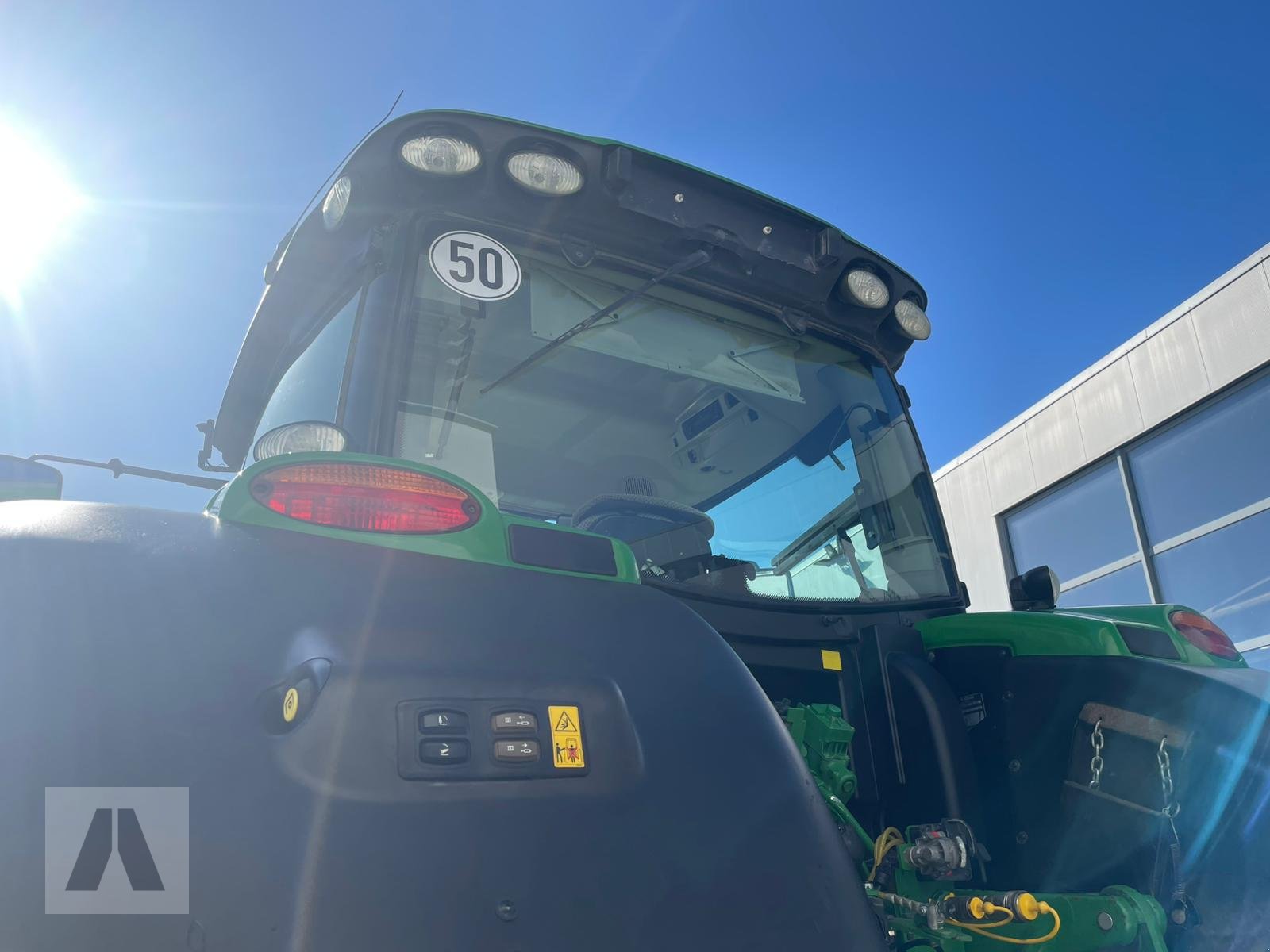 Traktor типа John Deere 6215R, Gebrauchtmaschine в Regensburg (Фотография 7)