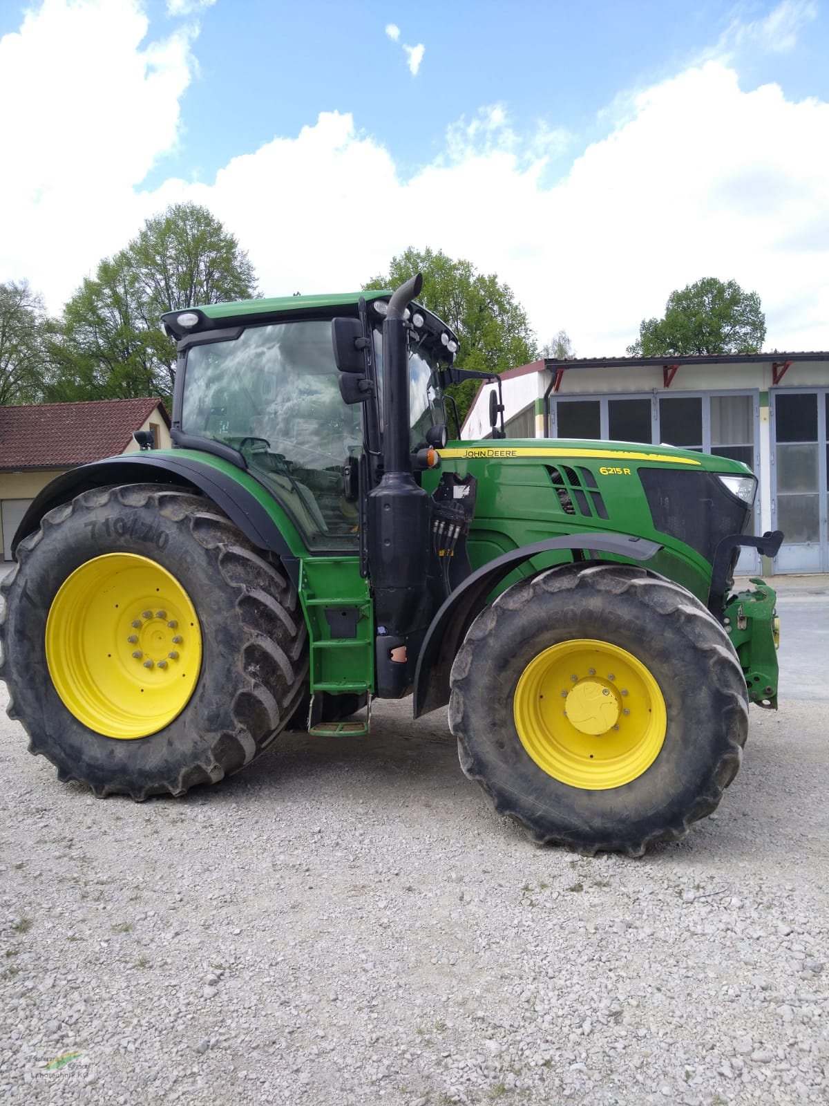 Traktor типа John Deere 6215R, Gebrauchtmaschine в Pegnitz-Bronn (Фотография 2)