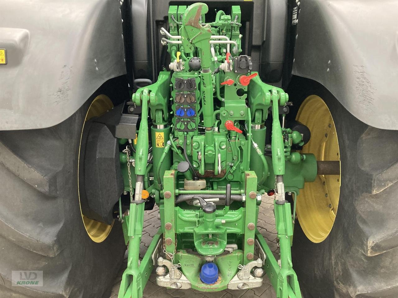 Traktor van het type John Deere 6215R, Gebrauchtmaschine in Spelle (Foto 9)