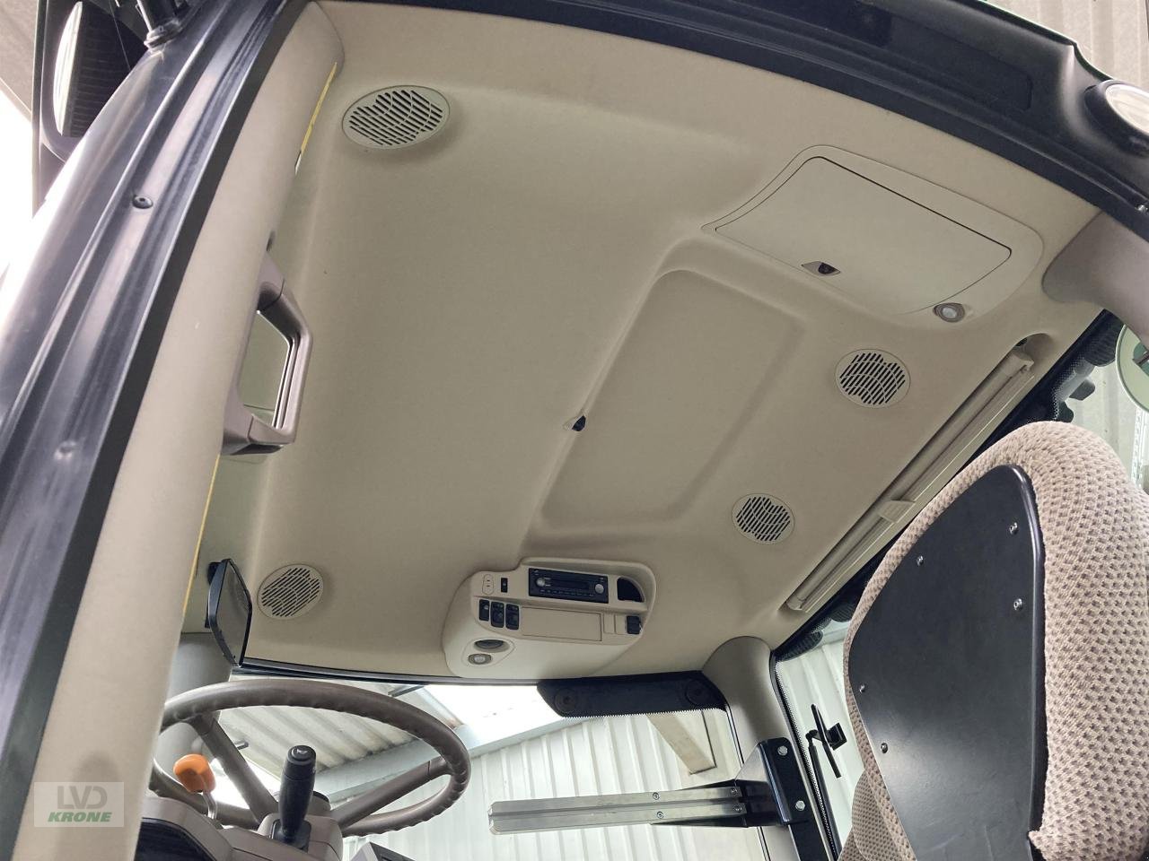 Traktor van het type John Deere 6215R, Gebrauchtmaschine in Spelle (Foto 11)