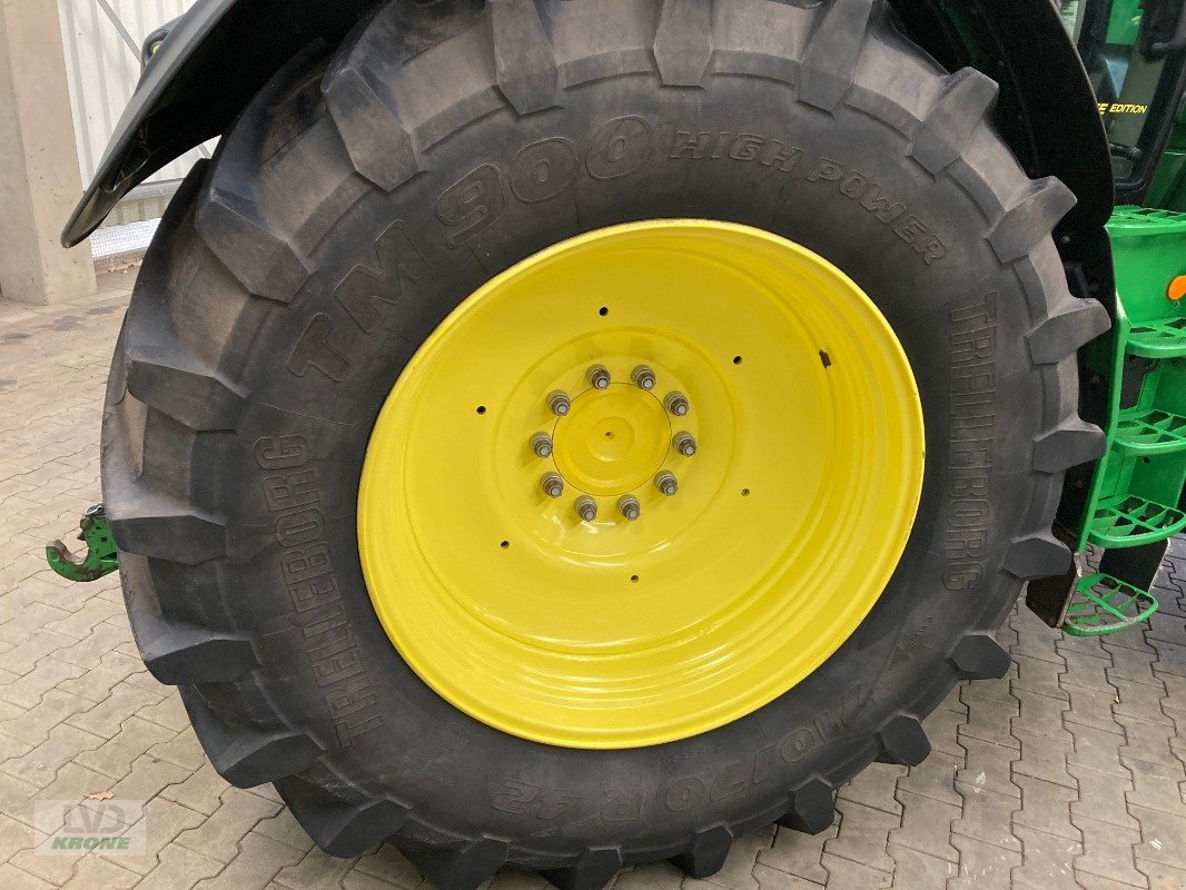 Traktor от тип John Deere 6215R, Gebrauchtmaschine в Spelle (Снимка 5)