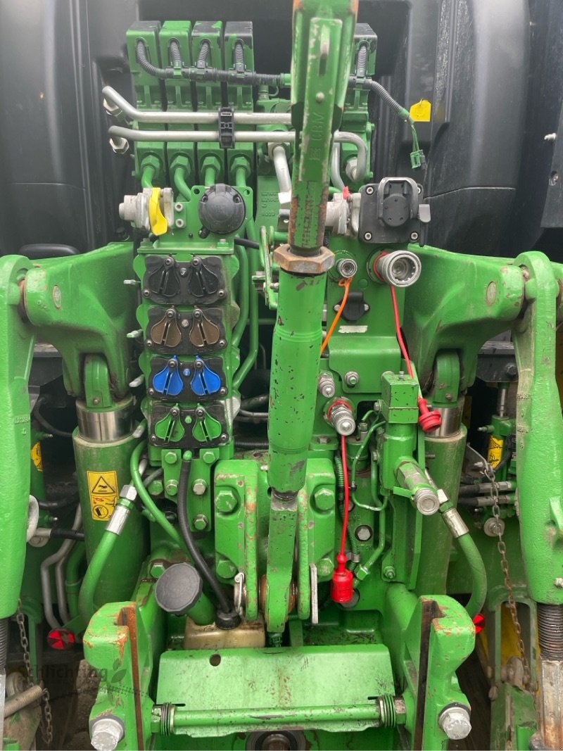 Traktor des Typs John Deere 6215R, Gebrauchtmaschine in Marxen (Bild 5)