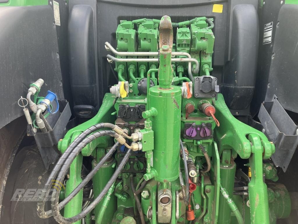 Traktor des Typs John Deere 6215R, Gebrauchtmaschine in Aurich (Bild 5)