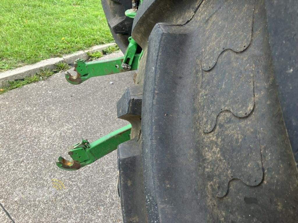 Traktor des Typs John Deere 6215R, Gebrauchtmaschine in Aurich (Bild 13)