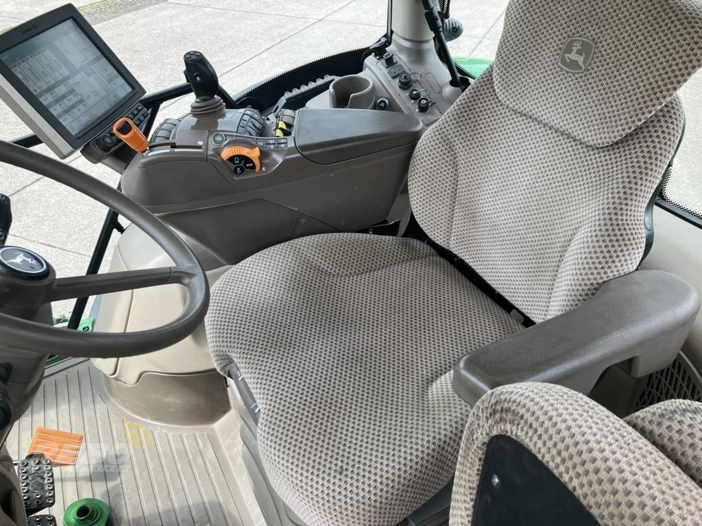 Traktor des Typs John Deere 6215R, Gebrauchtmaschine in Aurich (Bild 29)