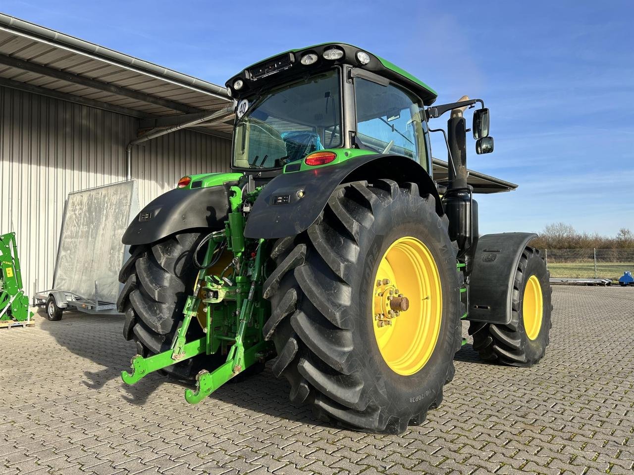 Traktor des Typs John Deere 6215R, Gebrauchtmaschine in Zweibrücken (Bild 9)