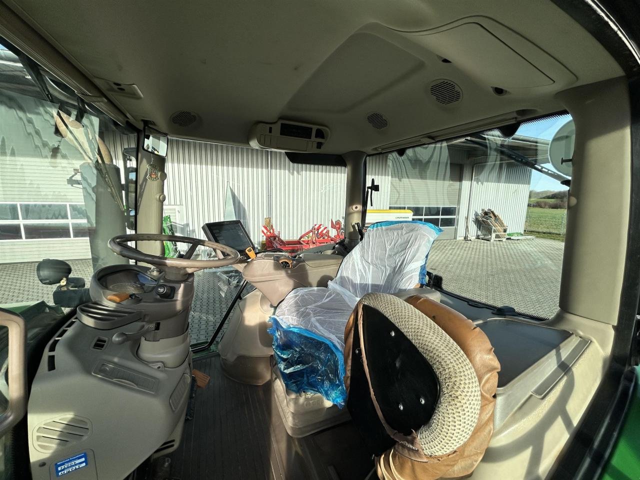 Traktor des Typs John Deere 6215R, Gebrauchtmaschine in Zweibrücken (Bild 10)