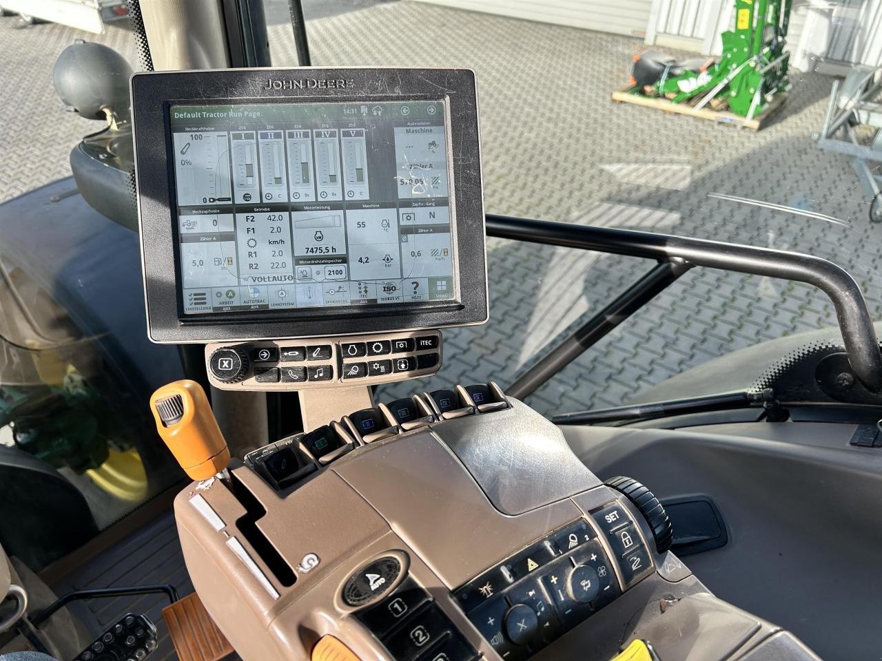 Traktor des Typs John Deere 6215R, Gebrauchtmaschine in Zweibrücken (Bild 11)