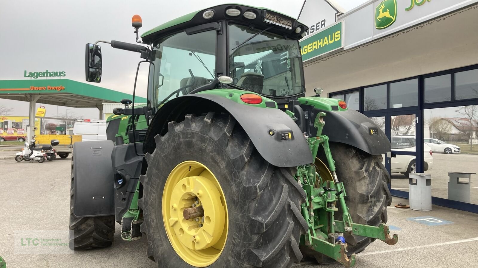 Traktor типа John Deere 6215R, Gebrauchtmaschine в Eggendorf (Фотография 4)
