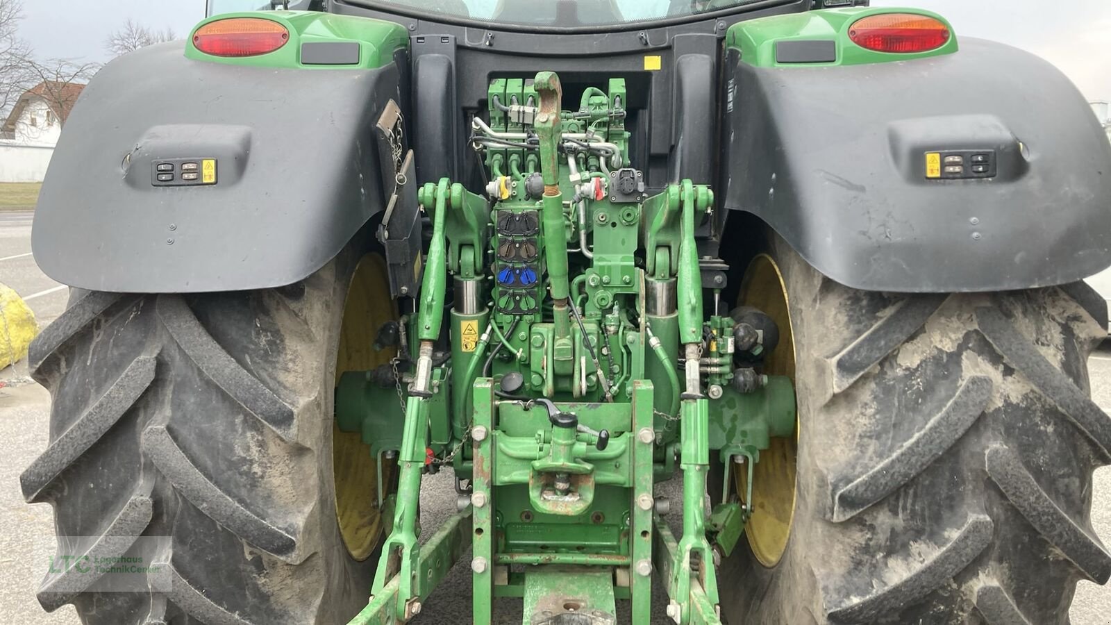 Traktor типа John Deere 6215R, Gebrauchtmaschine в Eggendorf (Фотография 14)