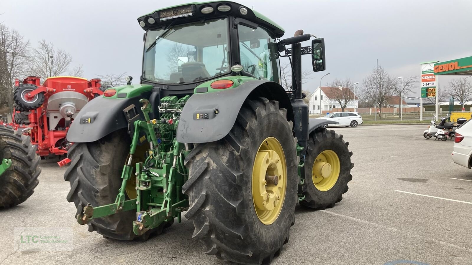 Traktor типа John Deere 6215R, Gebrauchtmaschine в Eggendorf (Фотография 3)