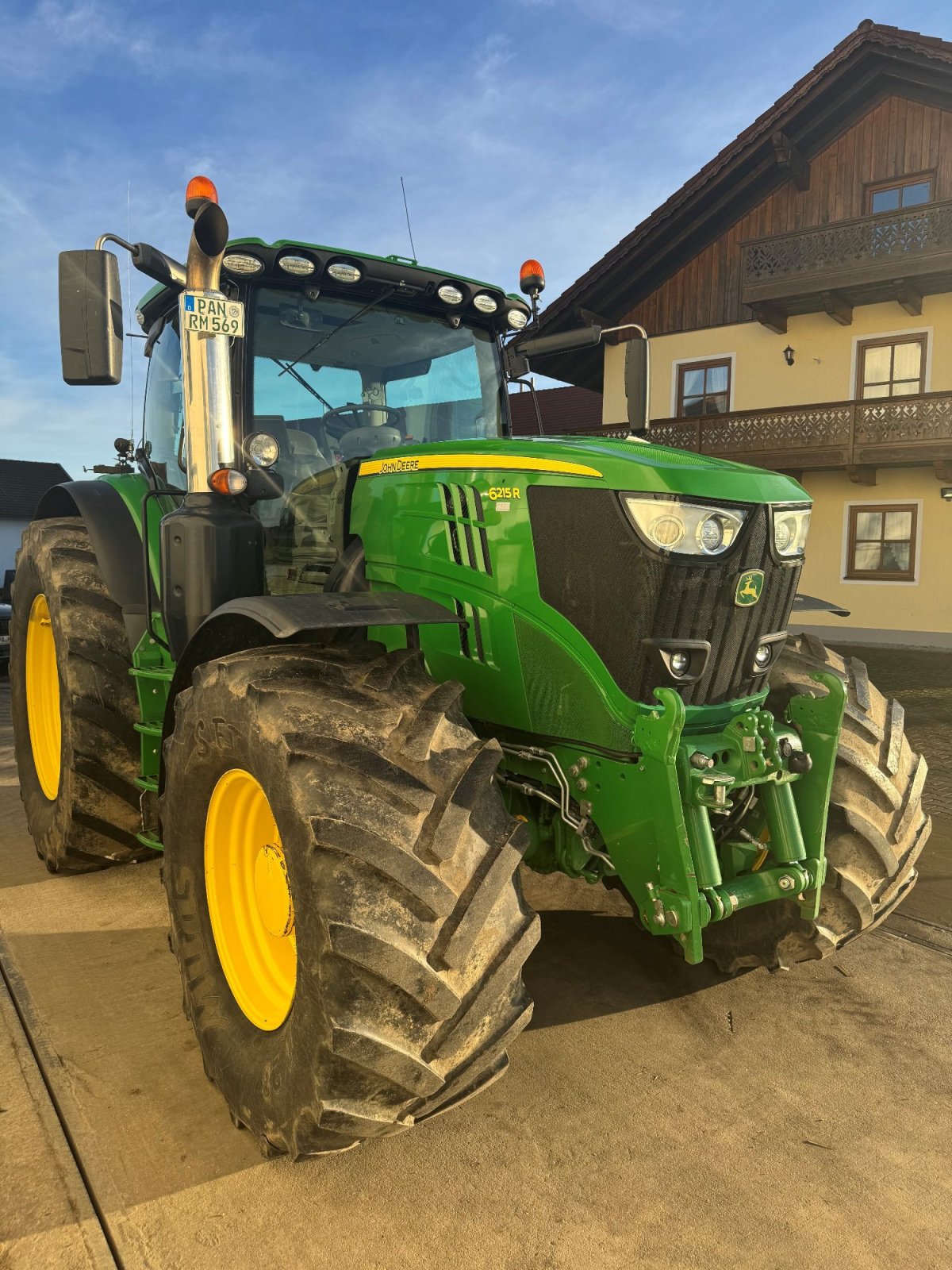 Traktor типа John Deere 6215R, Gebrauchtmaschine в Bayern - Tettenweis (Фотография 9)