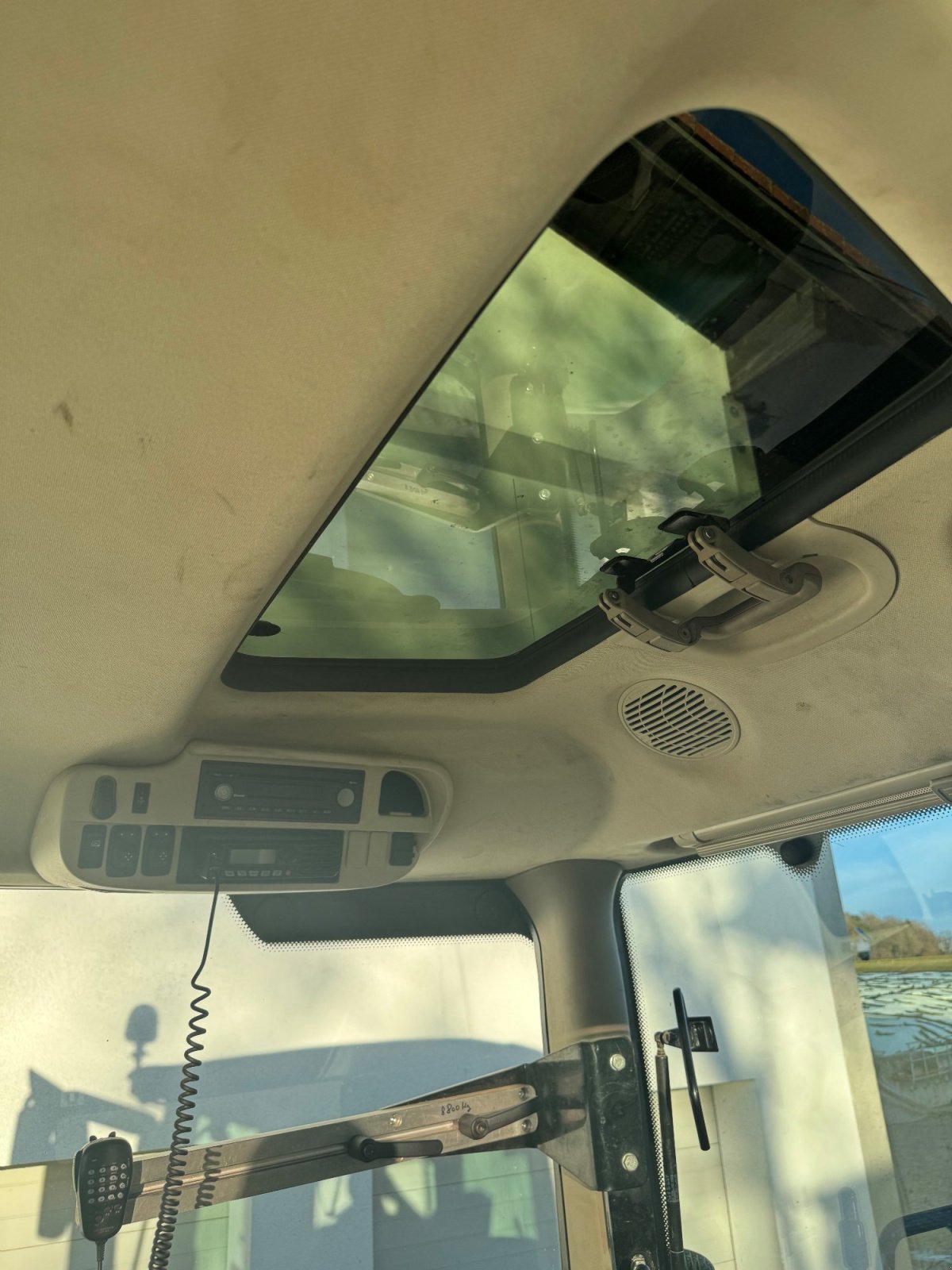 Traktor типа John Deere 6215R, Gebrauchtmaschine в Bayern - Tettenweis (Фотография 14)