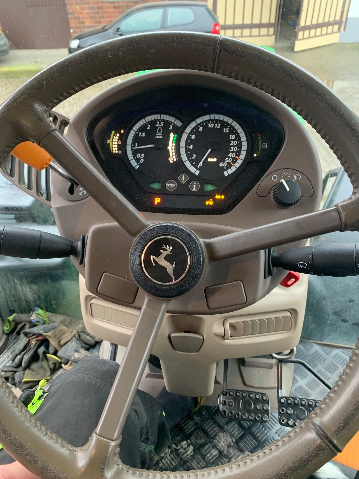 Traktor tip John Deere 6215R, Gebrauchtmaschine in Alleshausen (Poză 3)