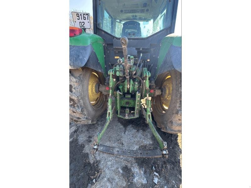 Traktor des Typs John Deere 6220, Gebrauchtmaschine in Wargnies Le Grand (Bild 3)