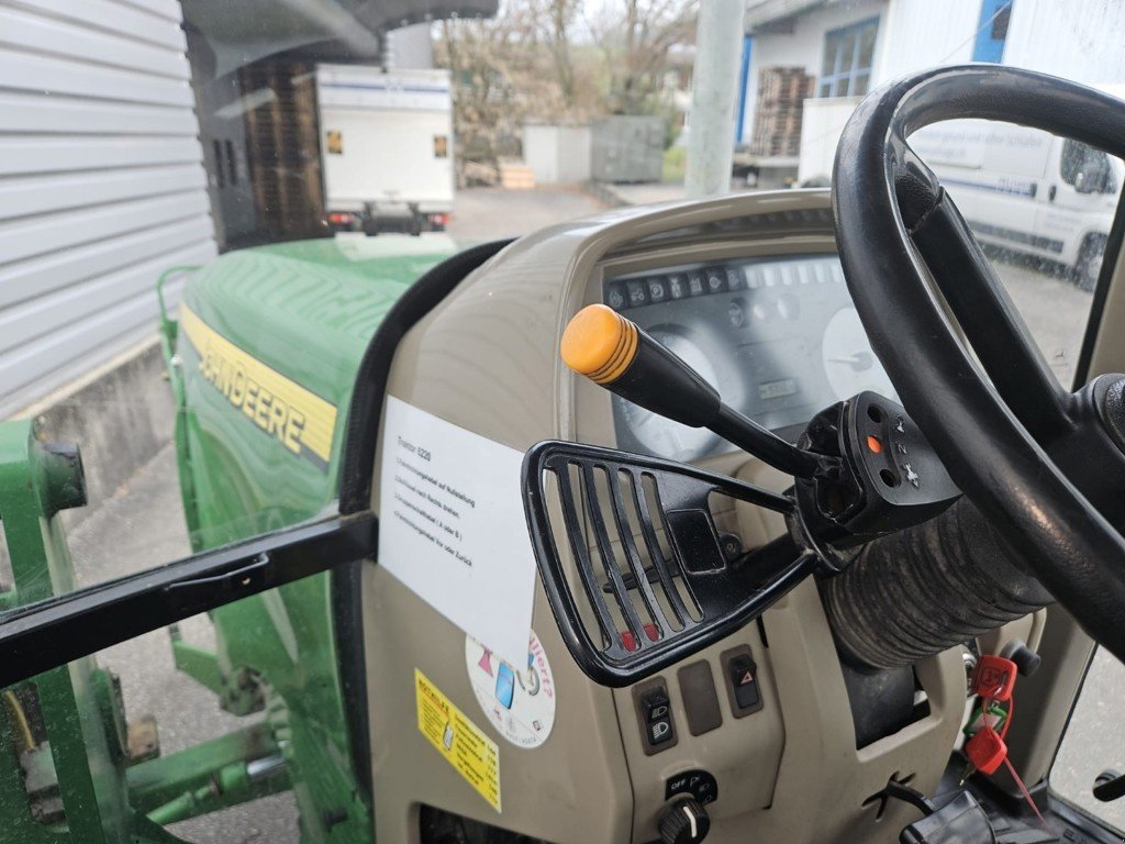 Traktor du type John Deere 6220, Gebrauchtmaschine en Hindelbank (Photo 4)