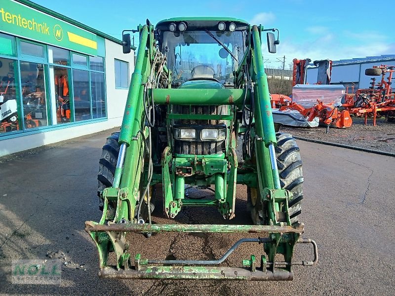 Traktor от тип John Deere 6220, Gebrauchtmaschine в Limburg (Снимка 4)
