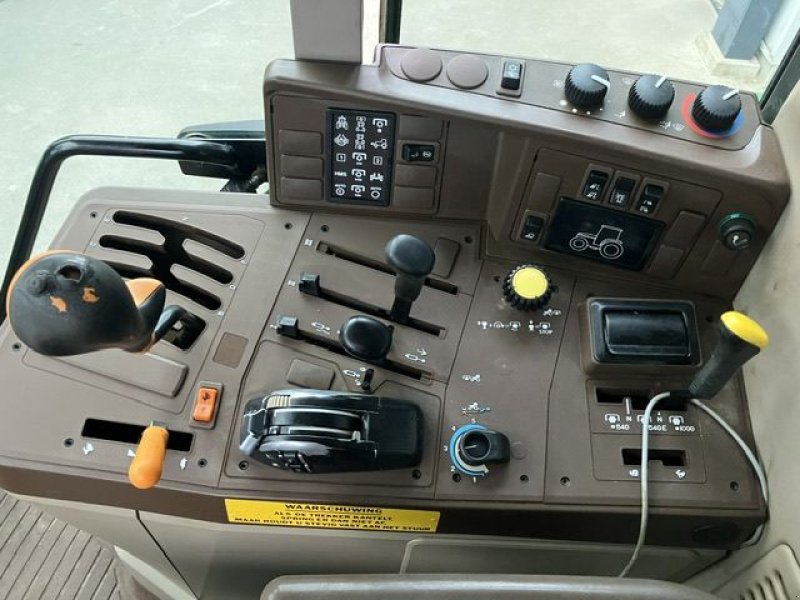 Traktor typu John Deere 6220, Gebrauchtmaschine v St. - Jacobiparochie (Obrázek 10)