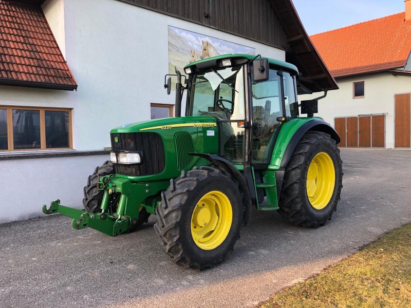 Traktor от тип John Deere 6220, Gebrauchtmaschine в St. Marienkirchen/Polsenz (Снимка 1)