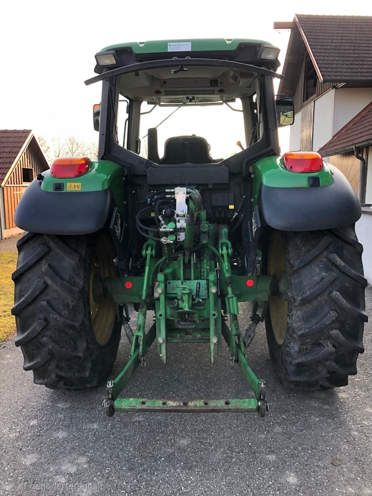 Traktor от тип John Deere 6220, Gebrauchtmaschine в St. Marienkirchen/Polsenz (Снимка 3)