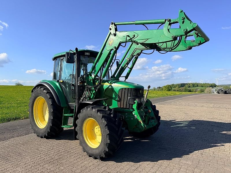 Traktor of the type John Deere 6220, Gebrauchtmaschine in Steinau  (Picture 2)