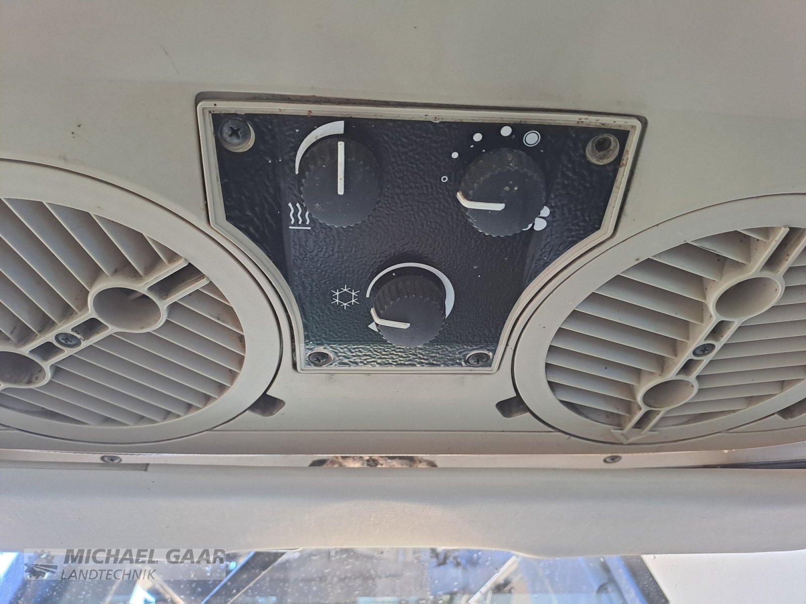 Traktor Türe ait John Deere 6220SE, Gebrauchtmaschine içinde Höhenkirchen-Siegertsbrunn (resim 4)