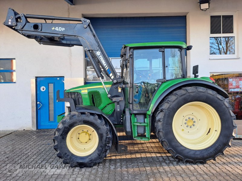 Traktor от тип John Deere 6220SE, Gebrauchtmaschine в Höhenkirchen-Siegertsbrunn (Снимка 1)