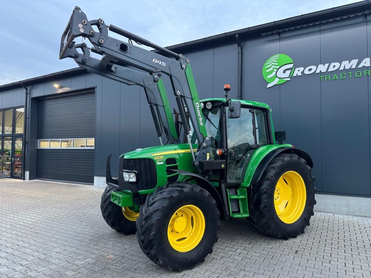 Traktor des Typs John Deere 6230 Premium, Gebrauchtmaschine in Daarle (Bild 2)