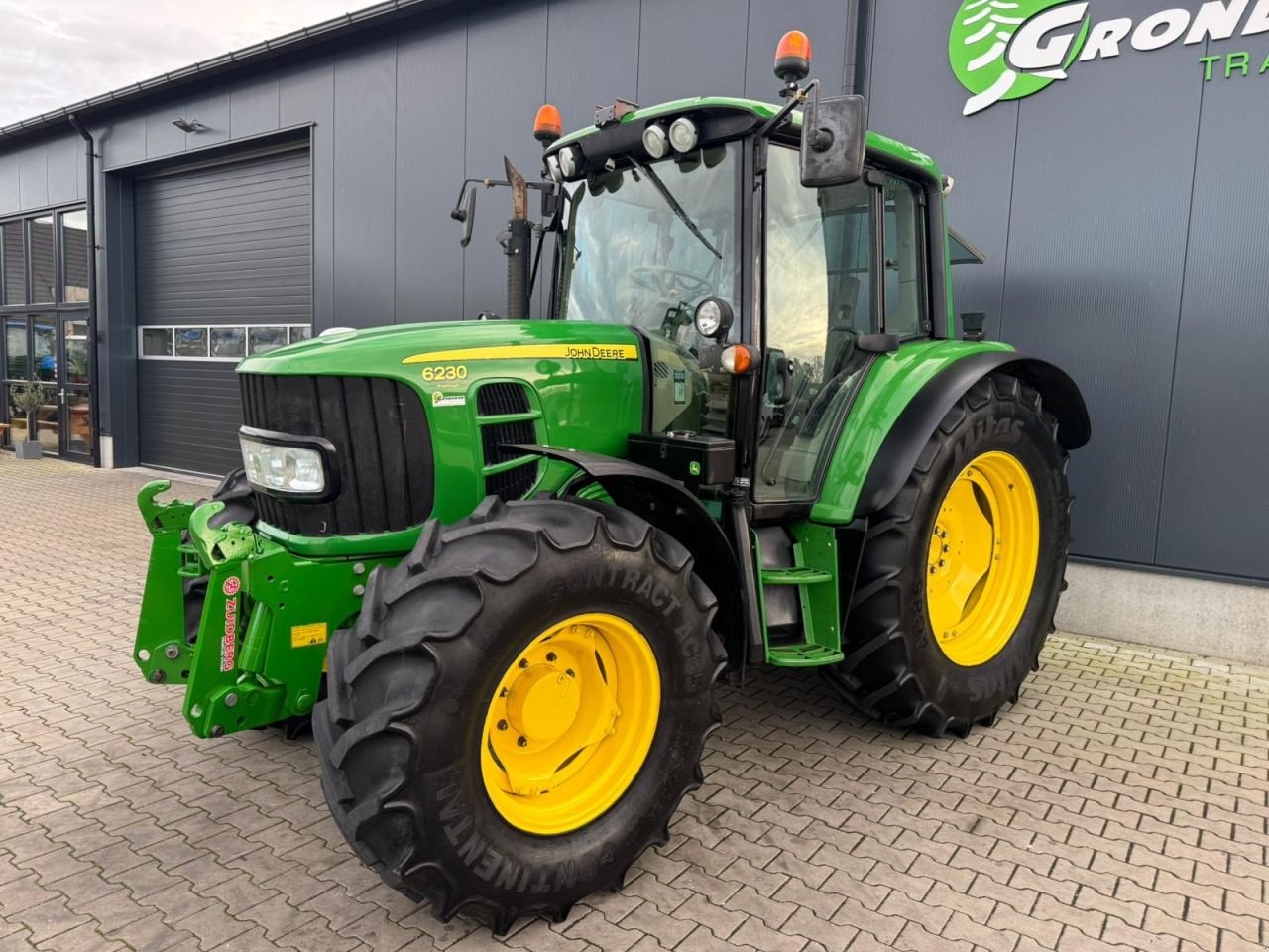 Traktor des Typs John Deere 6230 Premium, Gebrauchtmaschine in Daarle (Bild 2)