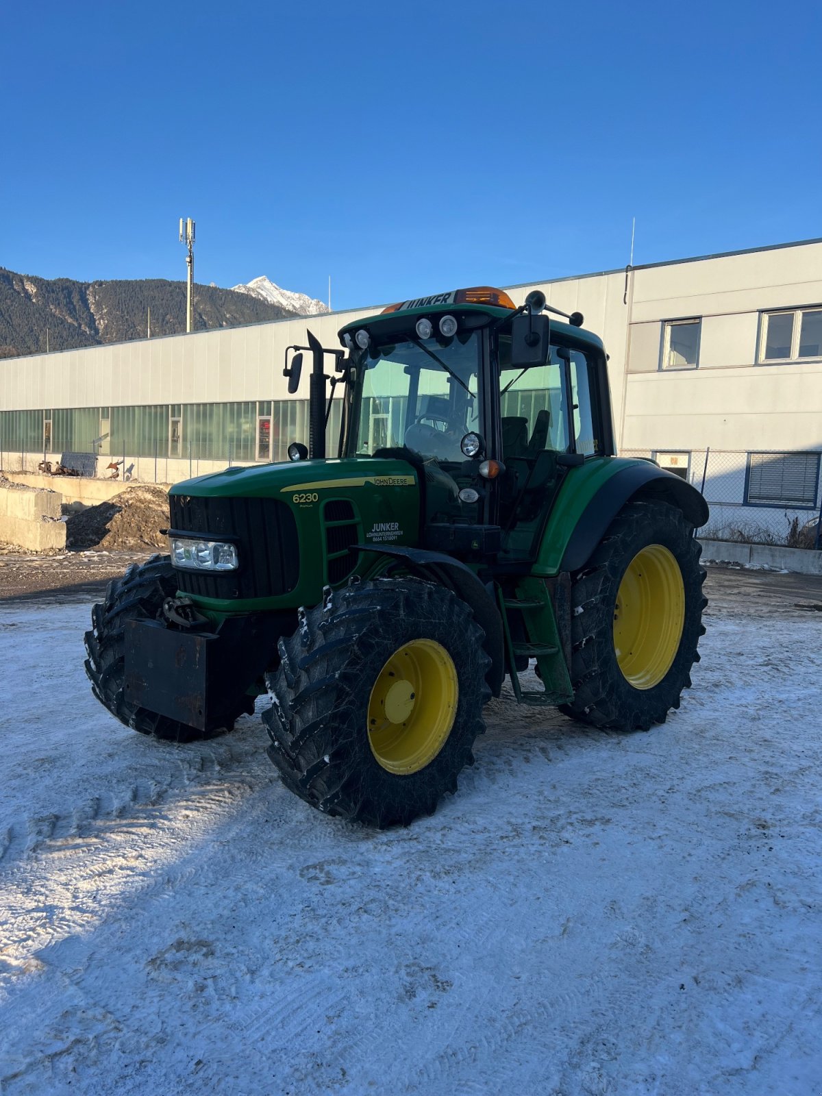 Traktor des Typs John Deere 6230 Premium, Gebrauchtmaschine in Fritzens (Bild 1)