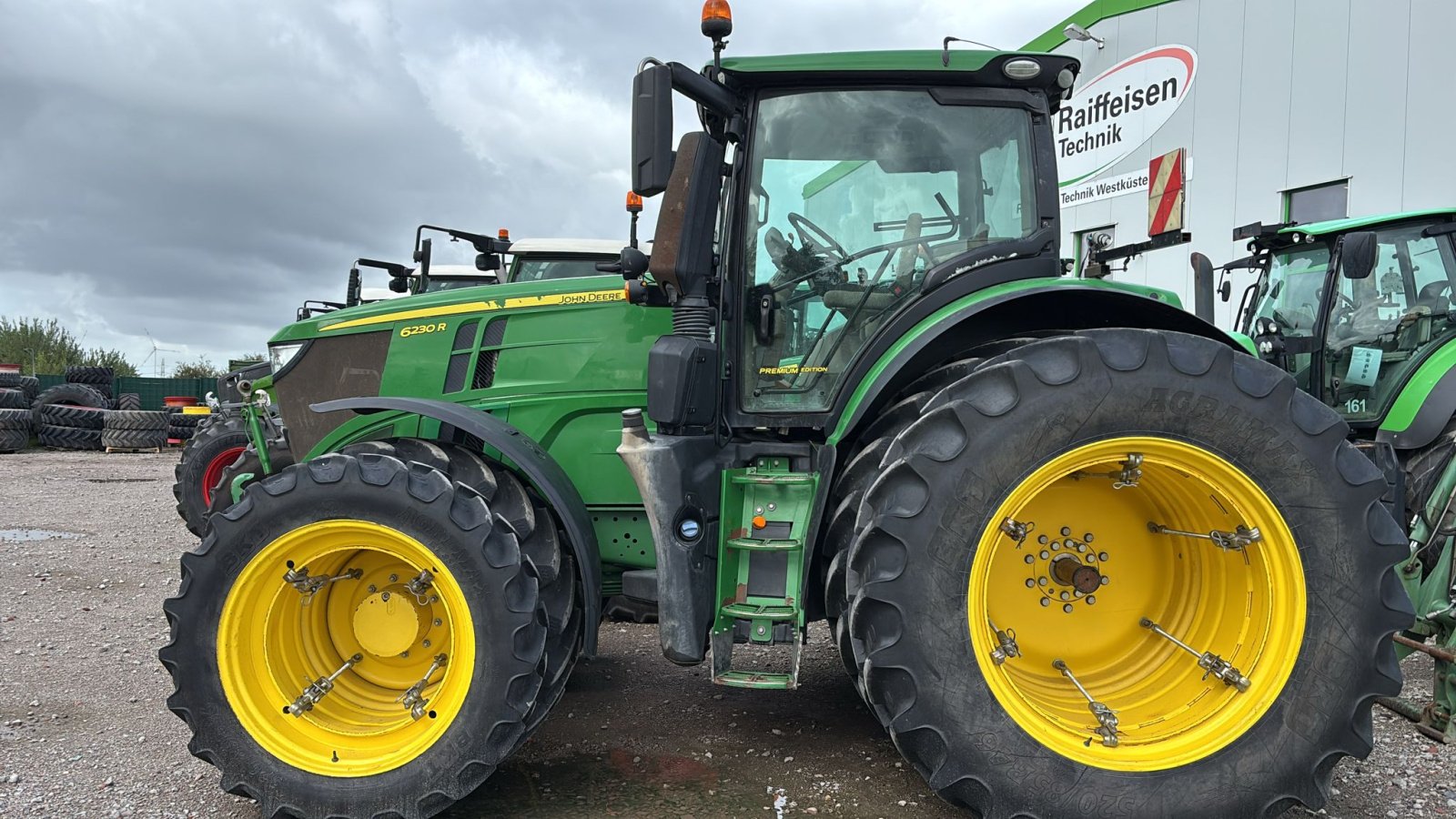 Traktor типа John Deere 6230 R, Gebrauchtmaschine в Lohe-Rickelshof (Фотография 3)