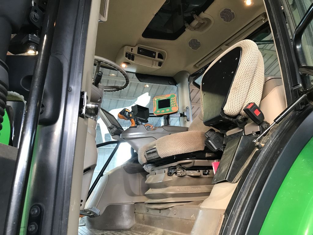 Traktor типа John Deere 6230 R, Gebrauchtmaschine в UZERCHE (Фотография 8)