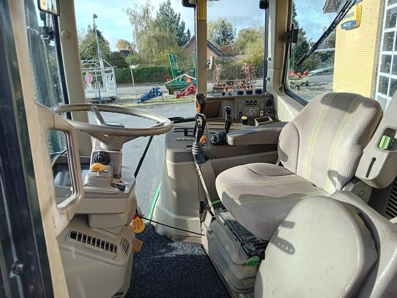 Traktor of the type John Deere 6230, Gebrauchtmaschine in Maribo (Picture 10)