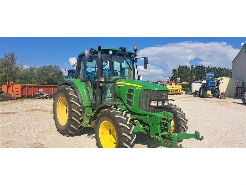 Traktor типа John Deere 6230, Gebrauchtmaschine в CHAUMONT (Фотография 1)