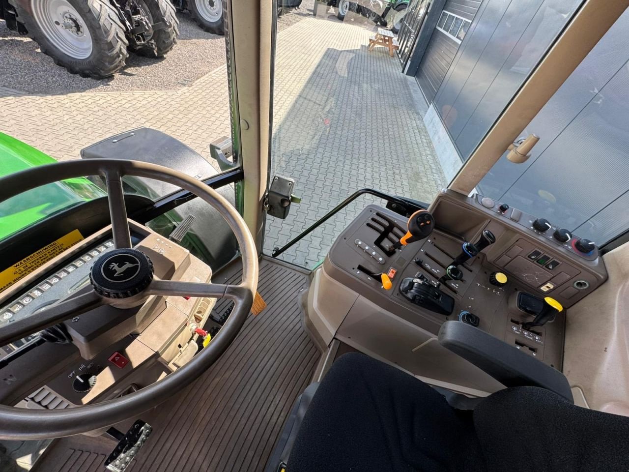 Traktor of the type John Deere 6230, Gebrauchtmaschine in Daarle (Picture 10)