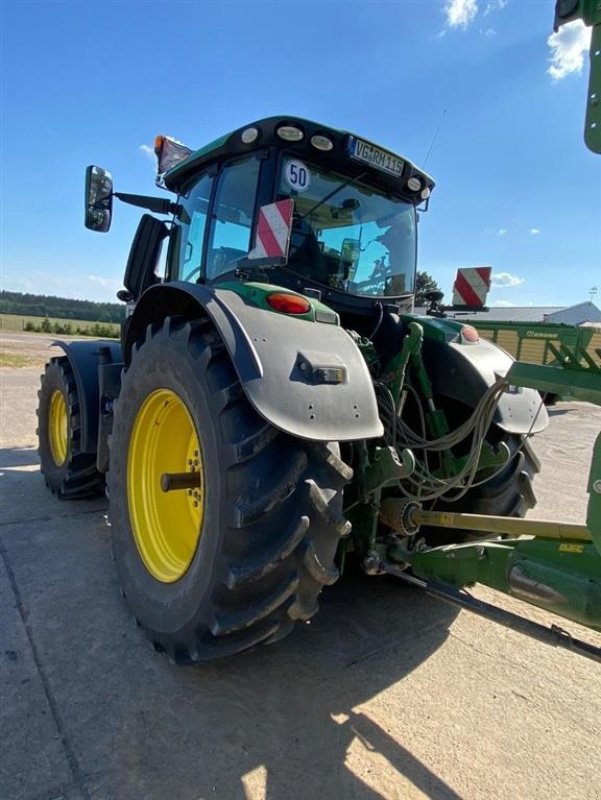 Traktor des Typs John Deere 6230R Premium Edition m Frontlift GPS Starfire 6000. Command Pro arm. Front PTO. JD link Connect. Premium aktivering. Sektionskontrol., Gebrauchtmaschine in Kolding (Bild 4)