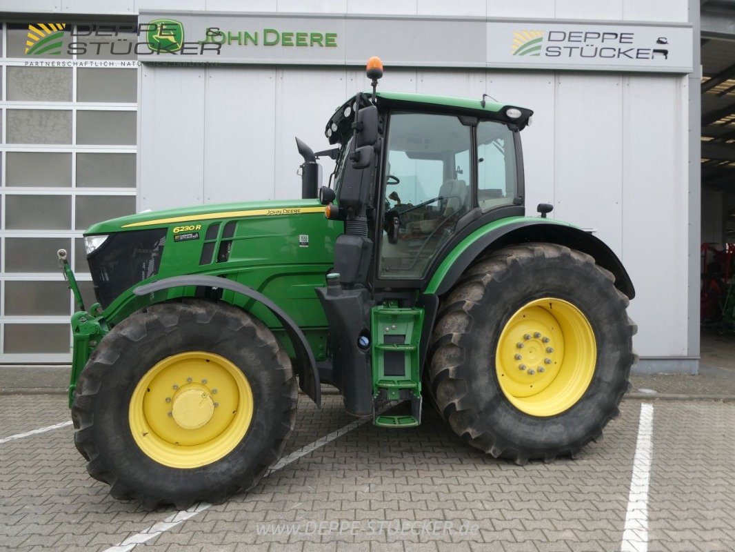 Traktor des Typs John Deere 6230R, Gebrauchtmaschine in Lauterberg/Barbis (Bild 10)