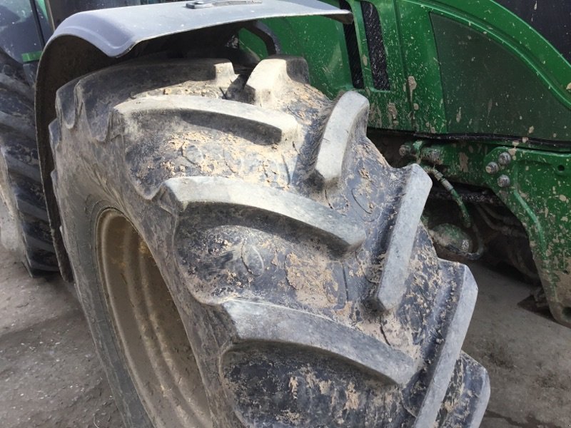 Traktor des Typs John Deere 6230R, Gebrauchtmaschine in Neubrandenburg (Bild 8)