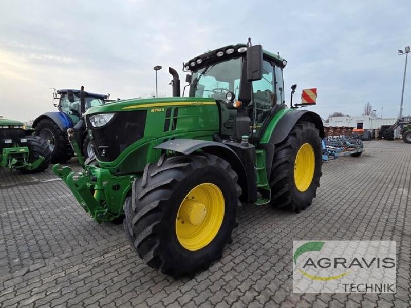 Traktor от тип John Deere 6250 R, Gebrauchtmaschine в Calbe / Saale (Снимка 1)