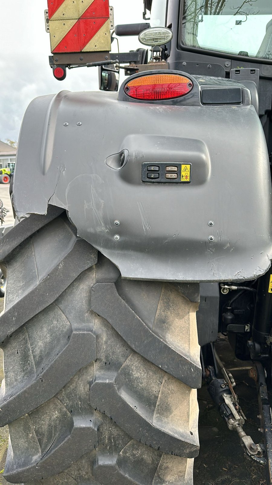 Traktor des Typs John Deere 6250 R, Gebrauchtmaschine in Husum (Bild 9)