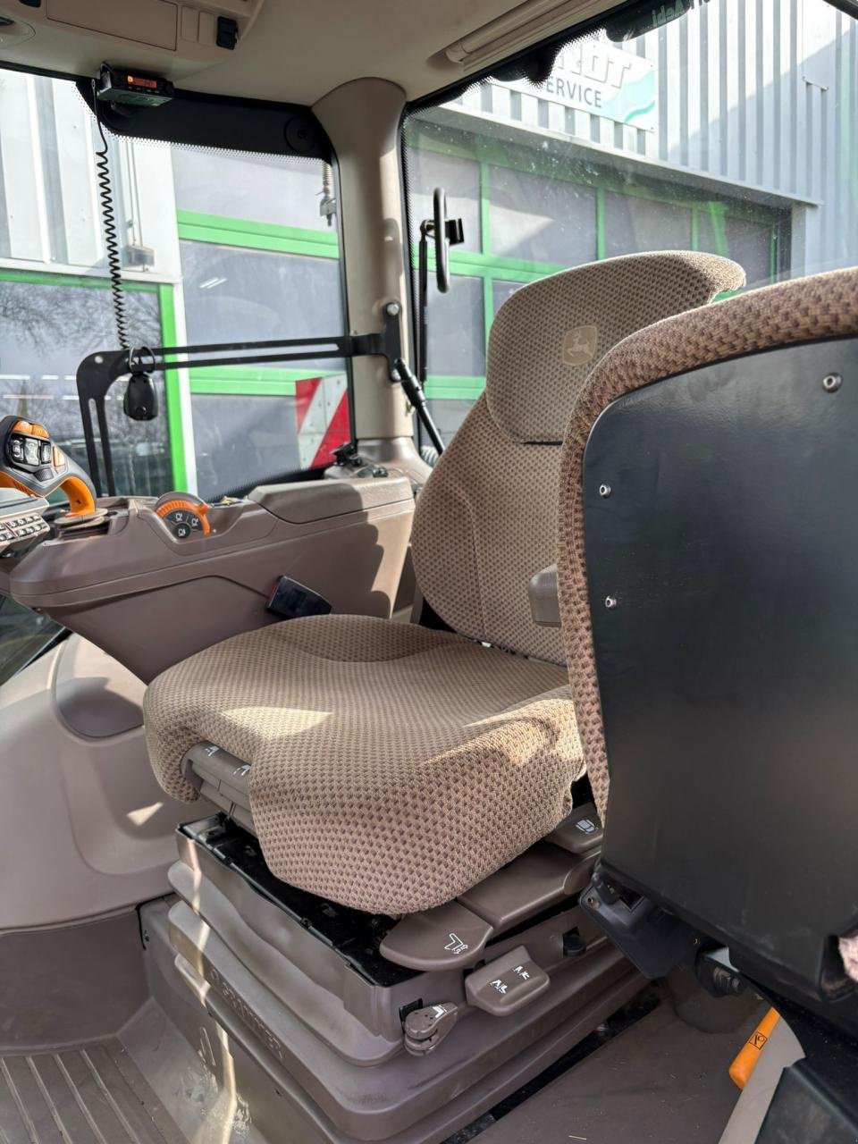 Traktor tip John Deere 6250 R, Gebrauchtmaschine in Könnern (Poză 4)