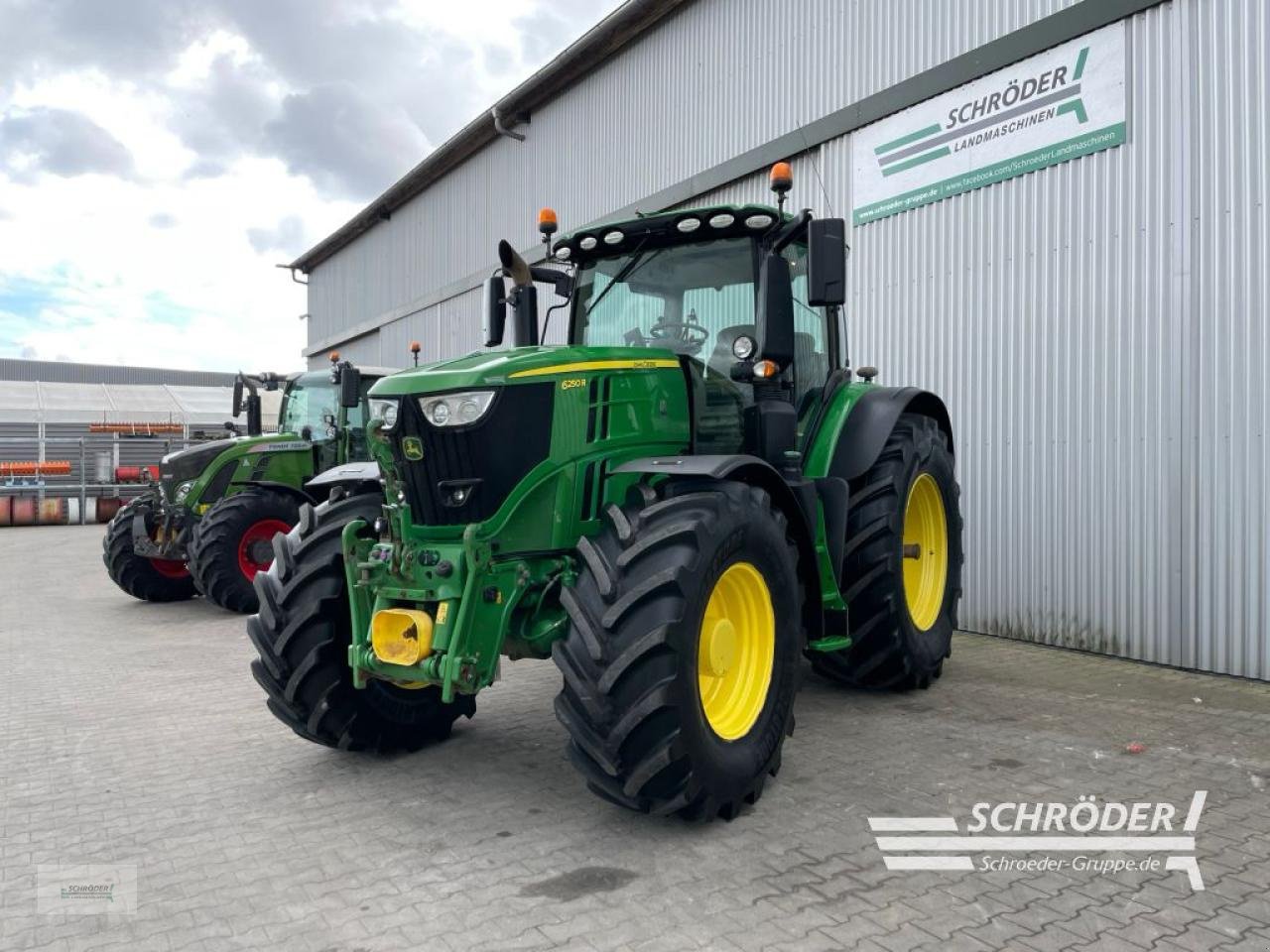 Traktor of the type John Deere 6250 R, Gebrauchtmaschine in Wildeshausen (Picture 5)