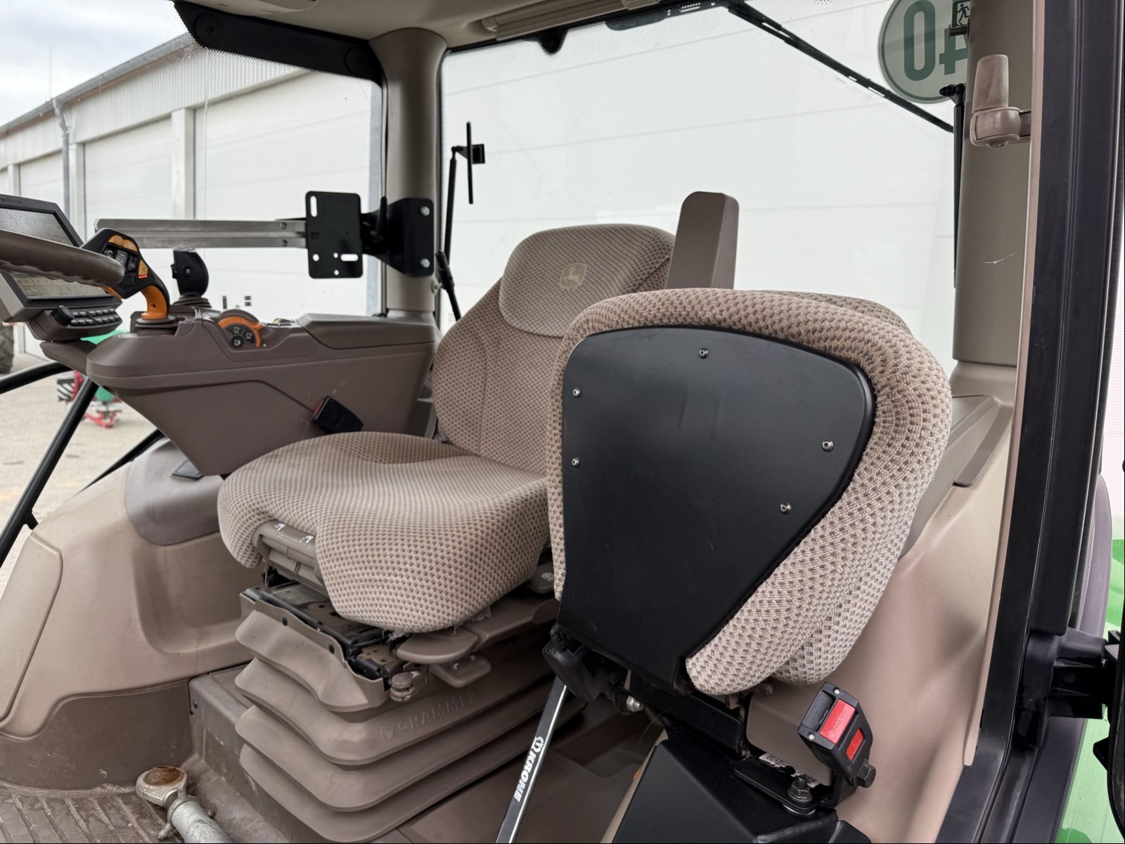 Traktor des Typs John Deere 6250 R, Gebrauchtmaschine in Bad Oldesloe (Bild 12)