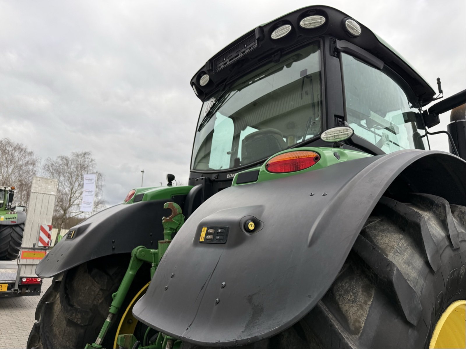Traktor van het type John Deere 6250 R, Gebrauchtmaschine in Bad Oldesloe (Foto 2)