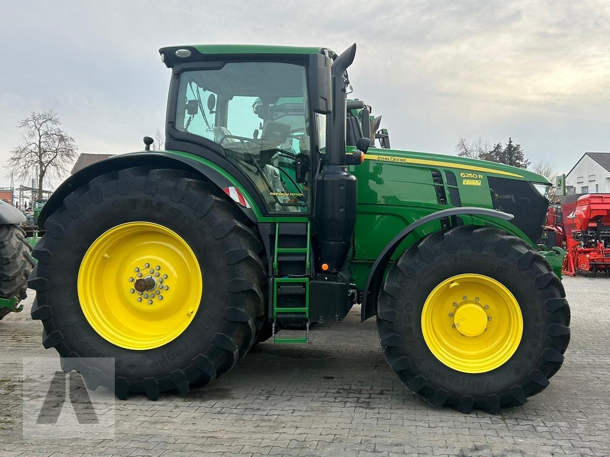 Traktor des Typs John Deere 6250R 6250 R, Gebrauchtmaschine in Regensburg (Bild 2)