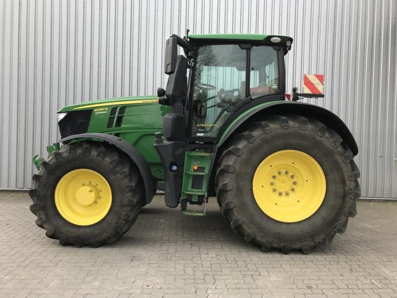 Traktor от тип John Deere 6250R m/Frontlift og Front-PTO Front PTO. Front lift. Ultimate Edition. AutoPowr. Auto Steer Ready. Command Arm. Vi har 9 stk 6250R til salg!!!, Gebrauchtmaschine в Kolding (Снимка 3)