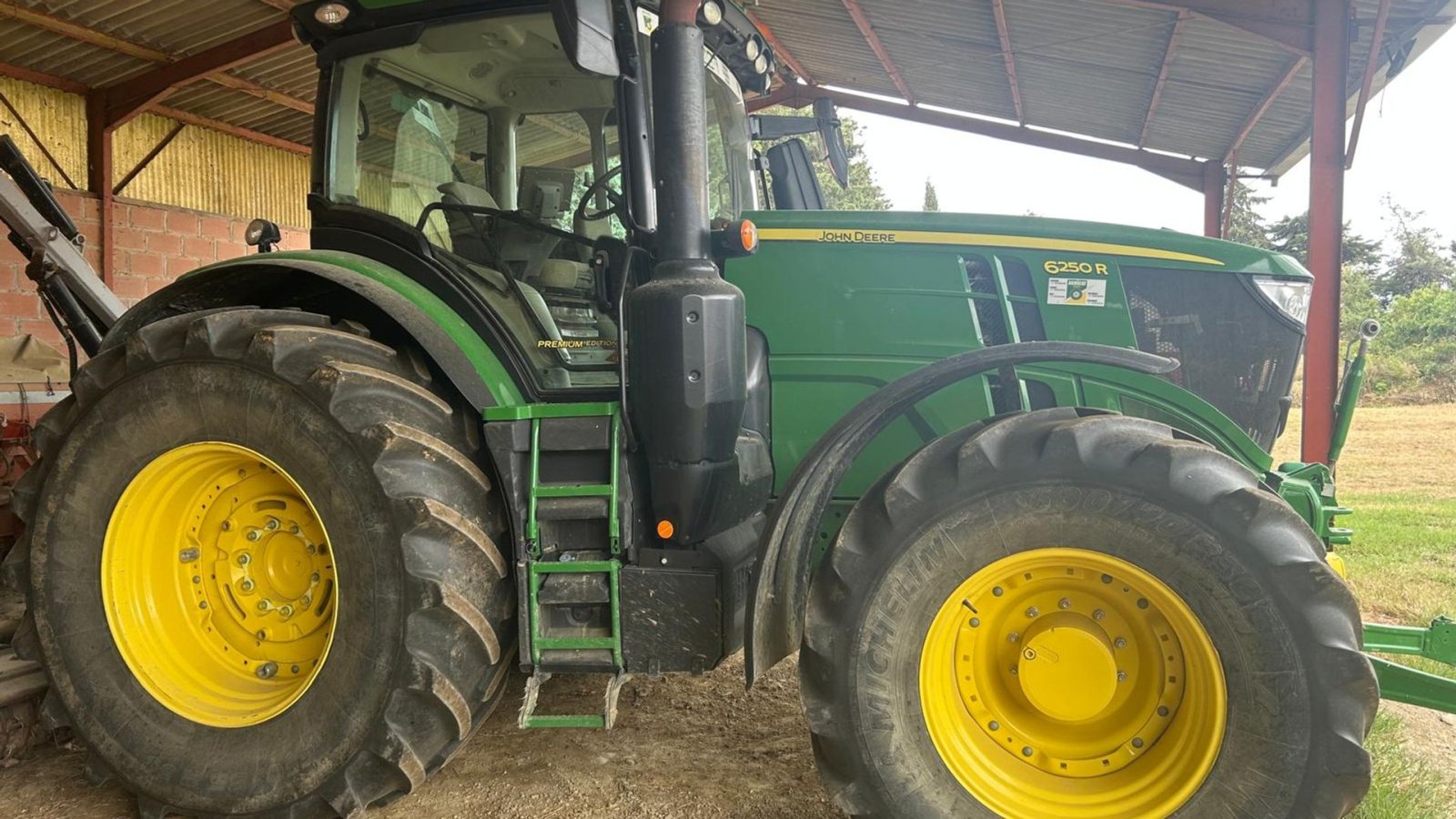 Traktor des Typs John Deere 6250R m/Frontlift og Front-PTO Premium Edition. Command arm, GPS StarFire 6000. Vi har 7 stk 6250R til salg!!!, Gebrauchtmaschine in Kolding (Bild 2)