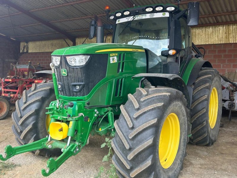 Traktor Türe ait John Deere 6250R m/Frontlift og Front-PTO Premium Edition. Command arm, GPS StarFire 6000. Vi har 7 stk 6250R til salg!!!, Gebrauchtmaschine içinde Kolding (resim 1)